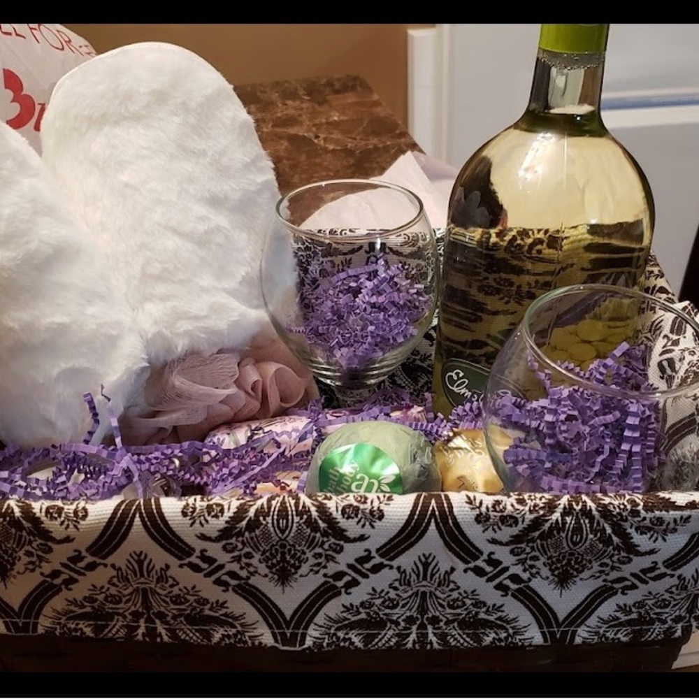 Can u say beautiful! Any occasion customized baskets